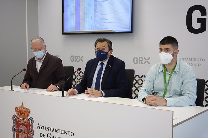 Presentación de proyecto `on line` para enseñar la historia de Granada a través del callejero (JAVIER ALGARRA / AYUNTAMIENTO) 