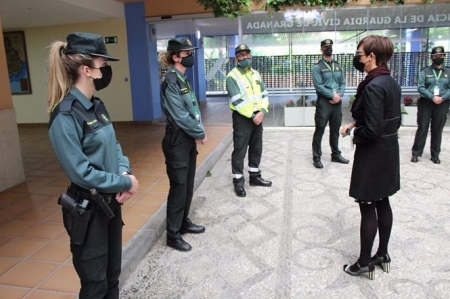 La directora de la Guardia Civil, María Gámez, durante su visita a los miembros del cuerpo en la provincia de Granada (GUARDIA CIVIL) 