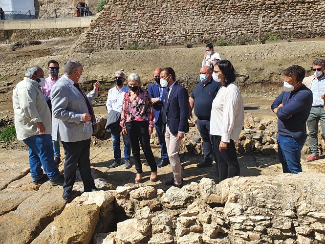 Patricia del Pozo ha visitado el Teatro Romano de Guadix (JUNTA)