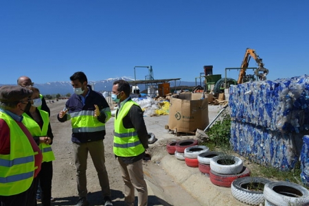 Imagen de la visita a la planta de abonos (JUNTA)