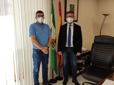 Imagen de la visita al centro educativo (JUNTA) Imagen de la visita al centro educativo (JUNTA)