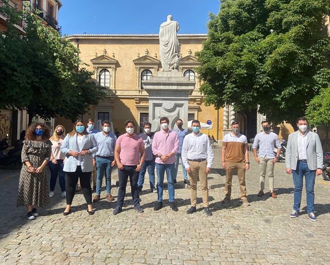 Acto de NNGG en la Plaza de la Universidad de Granada (PP) 
