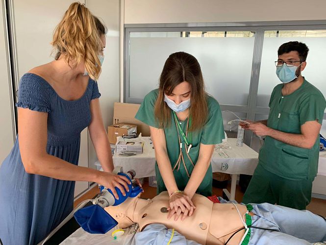 Imagen de un curso RCP (HUSC)