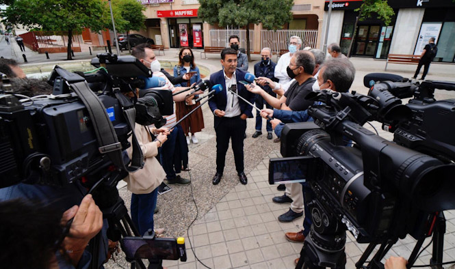 Imagen de la visita al Zaidín (PSOE)
