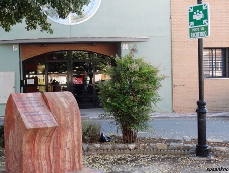 Imagen del monolito (AYTO. CÚLLAR VEGA) Imagen del monolito (AYTO. CÚLLAR VEGA)