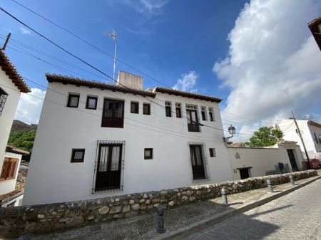 Cableado aéreo en San Juan de los Reyes (VIA CRUCIS)