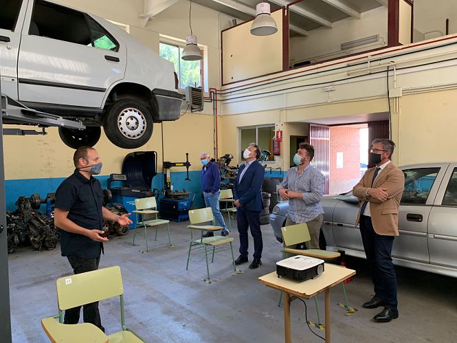 Imagen de la visita al IES Hispanidad (JUNTA) 