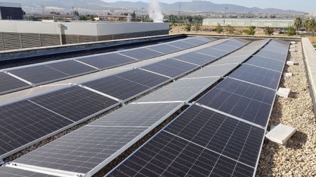 Placas fotovoltaicas instaladas en el Hospital (HUSC) 