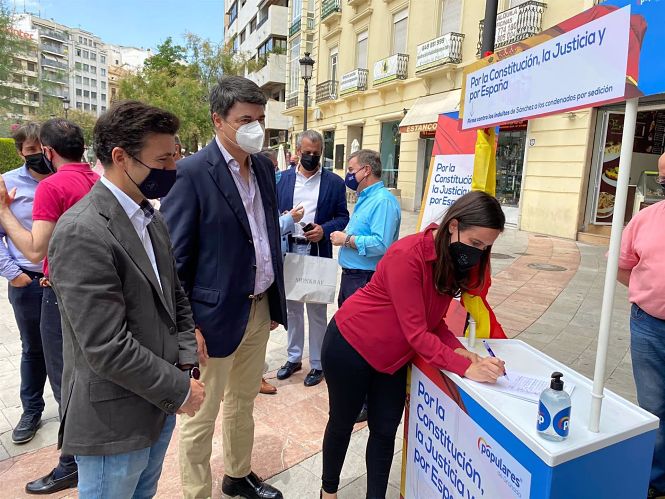 El PP recoge firmas contra los indultos a los líderes del procés (PP) 