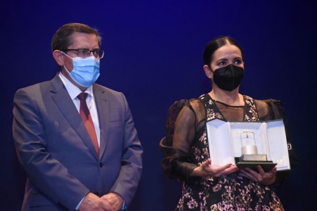 Entrega del `Pozo de Plata` a Eva Yerbabuena (R. MARTÍNEZ / DIPUTACIÓN) 