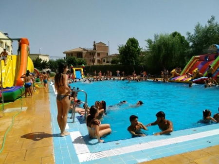 Piscina municipal de Huétor Tájar en el verano de 2019 (AYTO. HUÉTOR TAJAR)