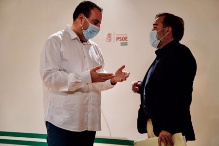 Los secretarios de Organización del PSOE en la provincia y en la ciudad de Granada, Álex Casares y Jacobo Calvo, han analizado en rueda de prensa la actualidad política de la capital (PSOE) 