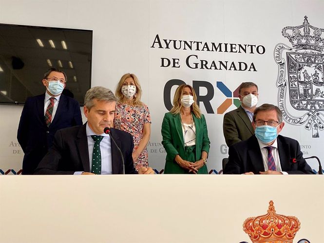 El grupo municipal del PP en el Ayuntamiento de Granada en rueda de prensa (PP) 
