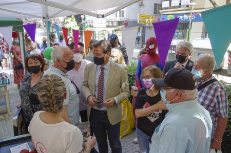 Luis Salvador en la Feria `Stock fuera` (JAVIER ALGARRA / AYUNTAMIENTO)