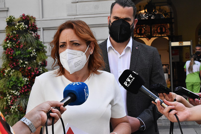 La coordinadora provincial de IU, Mari Carmen Pérez (IU)