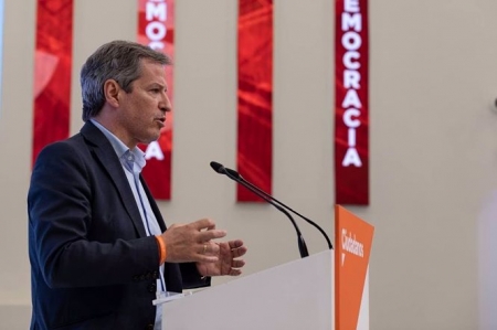 El vicesecretario general de Ciudadanos y portavoz en las Cortes de Aragón, Daniel Pérez Calvo, en una rueda de prensa en la sede de Cs en Madrid (CIUDADANOS) 