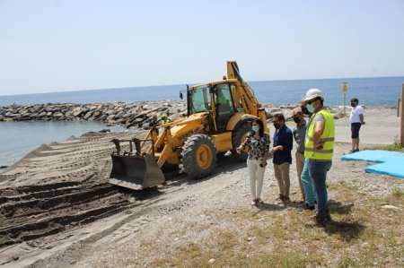 La Subdelegada del Gobierno, Inmaculada López Calahorro, ha visitado Playa Velilla (SUBDELEGACIÓN) La Subdelegada del Gobierno, Inmaculada López Calahorro, ha visitado Playa Velilla (SUBDELEGACIÓN)