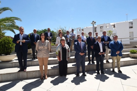 Foto de familia tras el acto (R. MARTÍNEZ / DIPGRA)