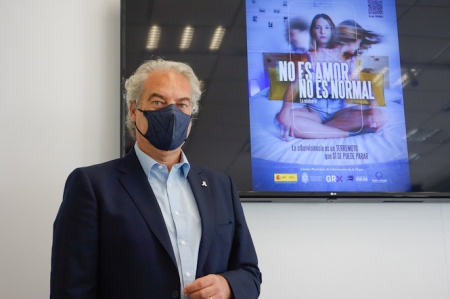 El concejal de Derechos Sociales, José Antonio Huertas ha presentado la campaña (JAVIER ALGARRA / AYUNTAMIENTO)