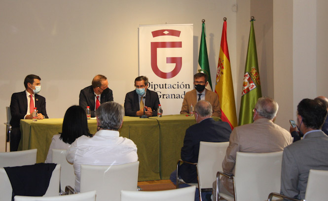 Imagen de la reunión con el Secretario de estado de turismo (DIPUTACIÓN)