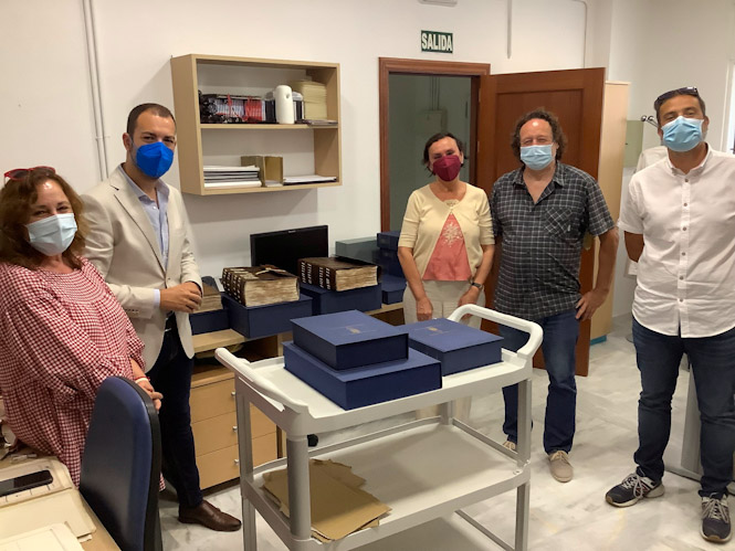 Presentación de los documentos restaurados (AYTO. ALMUÑÉCAR)