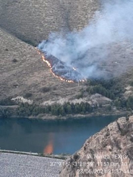 Incendio forestal en Güéjar Sierra (PLAN INFOCA)