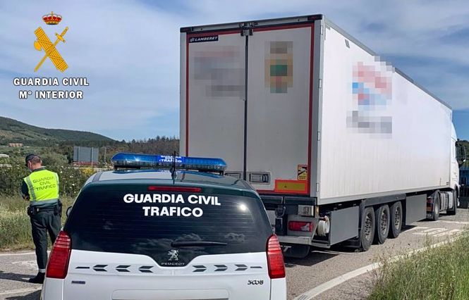 La Guardia Civil identifica un camión (GUARDIA CIVIL - ARCHIVO) 