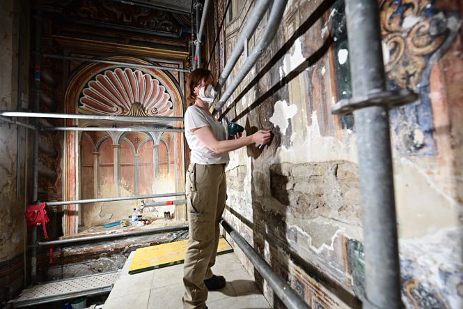 Restauración de las pinturas murales (JUNTA) 