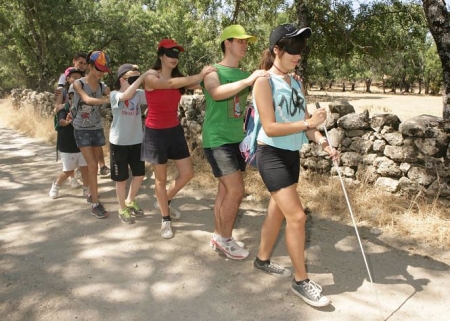 Jóvenes participan en el campamento inclusivo de la ONCE (ONCE) 