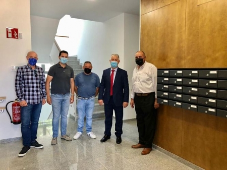 Imagen de la visita a La Madraza DIPUTACIÓN)