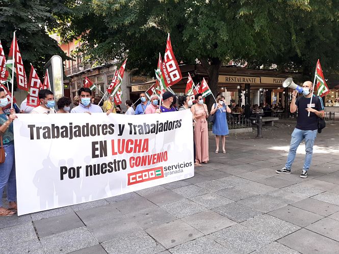 Concentración para reclamar el convenio de hostelería (CCOO)