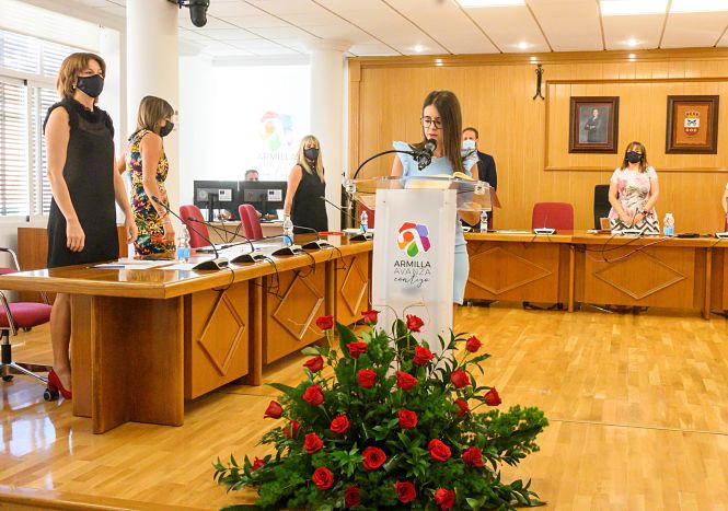 Toma de posesión de ISabel Fernánez como nueva concejala del Ayuntamiento de Armilla (AYTO. ARMILLA)