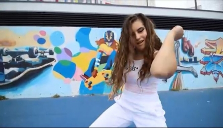 Ariadna, la encargada de impartir la Masterclass (AYTO. CÚLLAR VEGA)