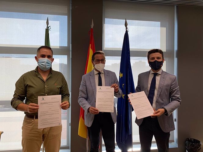 Un nuevo servicio de transporte público conecta el núcleo urbano de Dílar con el área recreativa del río Dílar (JUNTA DE ANDALUCÍA) 