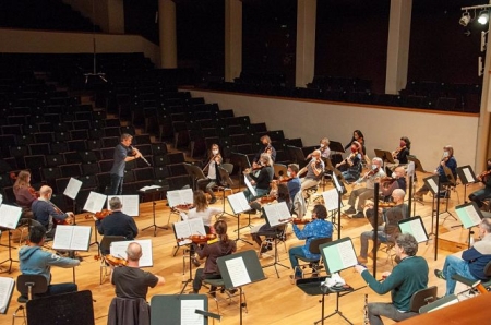 Ensayo de la OCG con Luca Macías a la batuta (OCG)