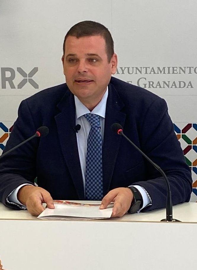 Onofre Miralles, portavoz de VOX en el Ayuntamiento de Granada (VOX)