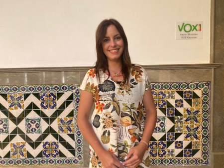 La concejal de VOX en el ayuntamiento de Granada, Mónica Rodríguez (VOX) 