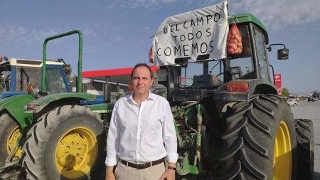Francisco Ocaña durante la tractorada (VOX) 
