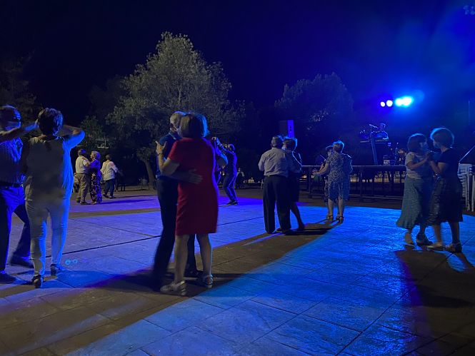`Baile al fresquito` el mes pasado en Huétor Tájar (AYTO. HUÉTOR TÁJAR) 