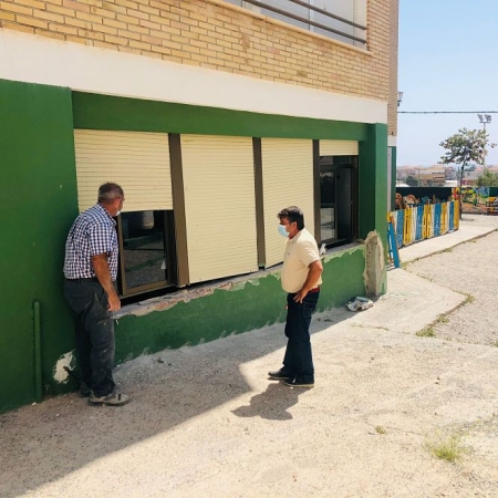 Imagen de la visita a uno de los colegios (AYTO. GUALCHOS-CASTELL) Imagen de la visita a uno de los colegios (AYTO. GUALCHOS-CASTELL)