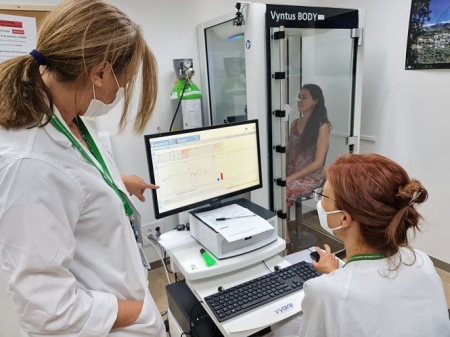 Nueva cabina, de Neumología (HUSC) 