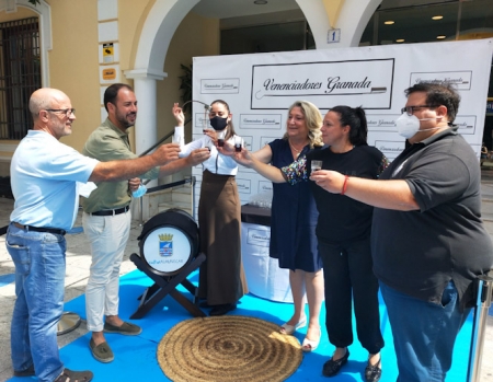 Brindis por las fiestas de Almuñécar (AYTO. ALMUÑECAR) Brindis por las fiestas de Almuñécar (AYTO. ALMUÑECAR)