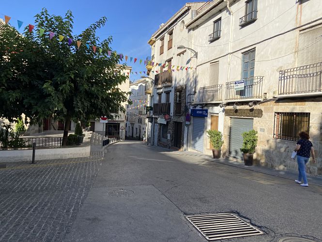 Imagen de la Avenida Duque San Pedro Galatino (AYTO. GÜÉJAR SIERRA) 