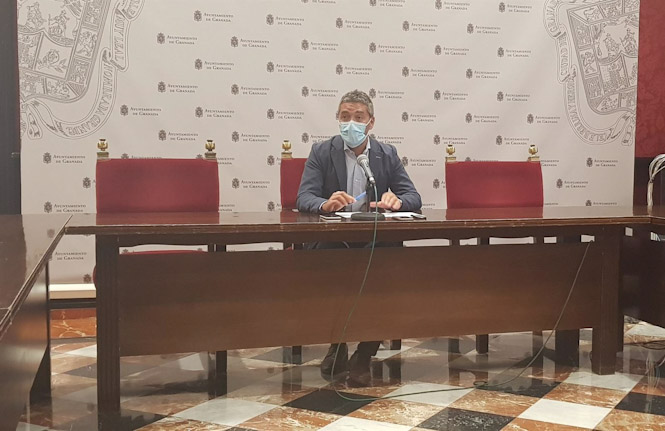   El concejal del Ayuntamiento de Granada, Manuel Olivares, en una imagen de archivo (AYUNTAMIENTO)