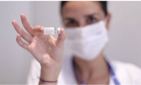 Una, sanitaria con una dosis de la vacuna de Janssen (EDUARDO PARRA / EUROPA PRESS) 