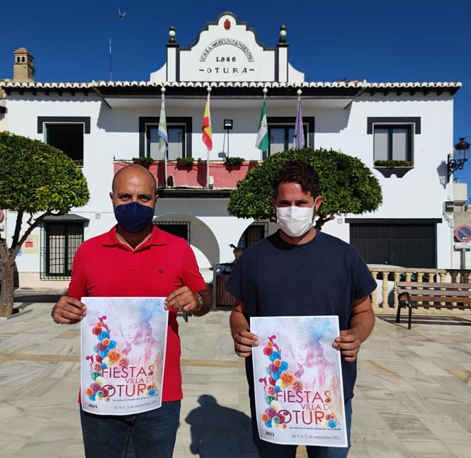 El alcalde y el concejal de Fiestas de Otura, durante la presentación de las fiestas de la Virgen de la Aurora (AYTO. OTURA) 