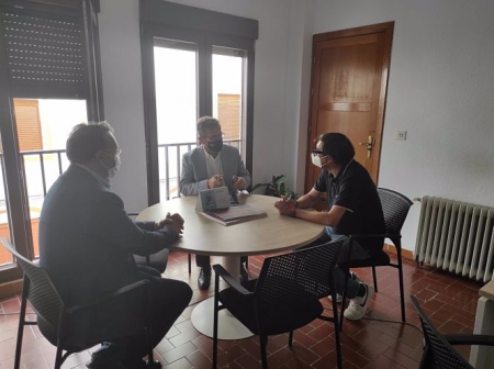 Reunión de la Junta de Andalucía y el Ayuntamiento de Galera sobre el desarrollo de proyectos turísticos conjuntos (EUROPA PRESS) Reunión de la Junta de Andalucía y el Ayuntamiento de Galera sobre el desarrollo de proyectos turísticos conjuntos (EUROPA PRESS)