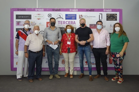 Presentación de la pasarela de moda del Zaidín (JAVIER ALGARRA / AYUNTAMIENTO)