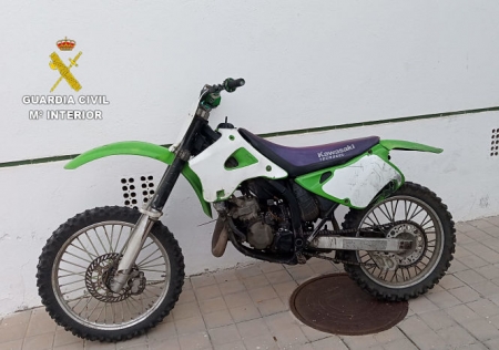 Imagen de una de las motos recuperadas (GUARDIA CICIL)