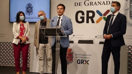 López Calahorro, Páez, Cuenca y Fernández, en el Ayuntamiento de Granada (EUROPA PRESS) 